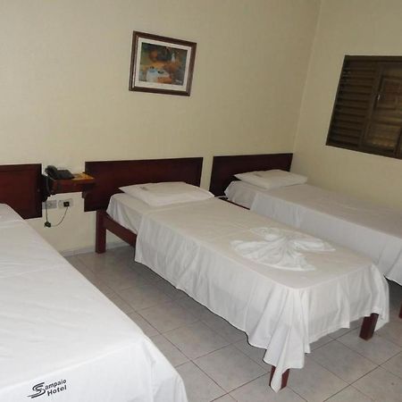 OYO Hotel Sampaio Itumbiara Bagian luar foto