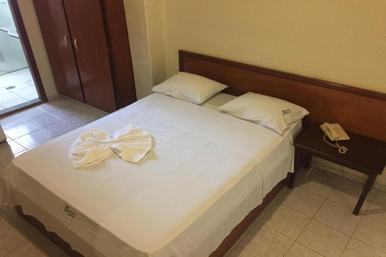 OYO Hotel Sampaio Itumbiara Bagian luar foto
